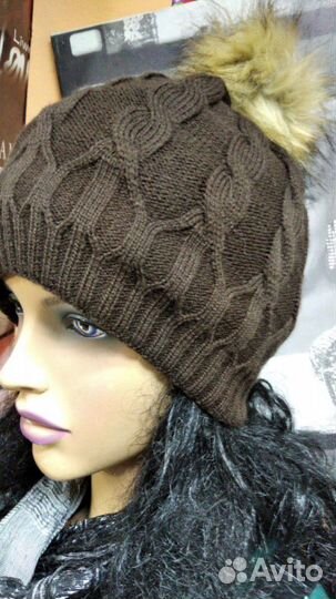 Новые с помпоном шапки