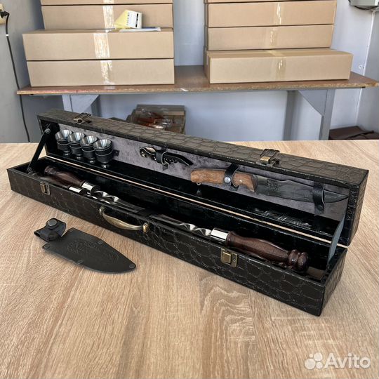 Подарочный шашлычный набор в кейсе