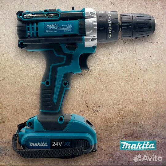 Дрель-шуруповерт Makita 24В (с набором)