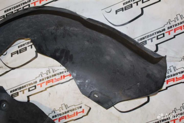 Подкрылок volkswagen golf golf plus jetta 1K1 1K2