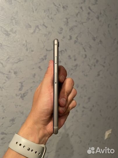 Телефон iPhone 6s