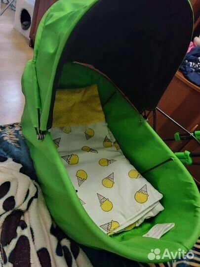 Коляска кукольная