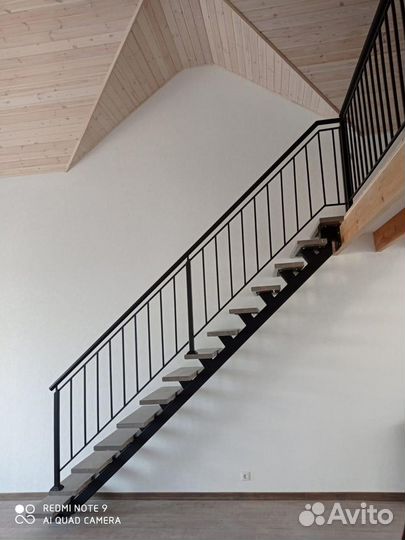 Лестница на второй этаж