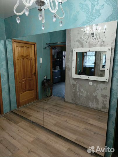 Зеркало на всю стену