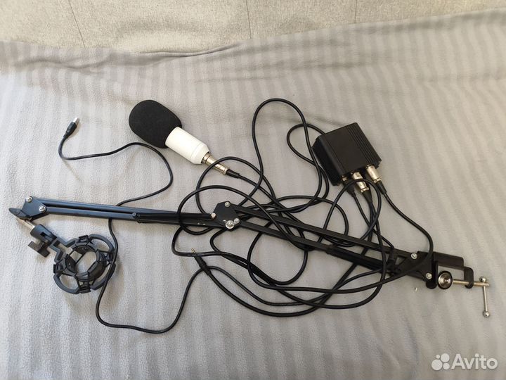 Микрофон с пантографом