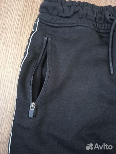 Брюки спортивные, р. 122 - 128, новые