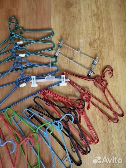 Вешалки плечики