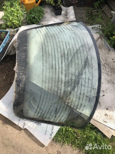 Заднее стекло chrysler sebring coupe