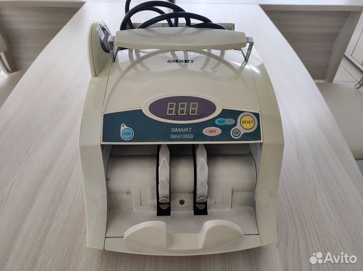 Счетная машинка для денег