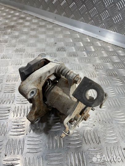 Суппорт задний правый Mazda Cx-5 KE