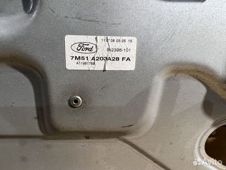 Стеклоподъемник передний правый на Ford Focus 2