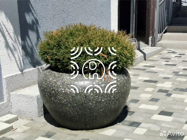 Вазон бетонный 