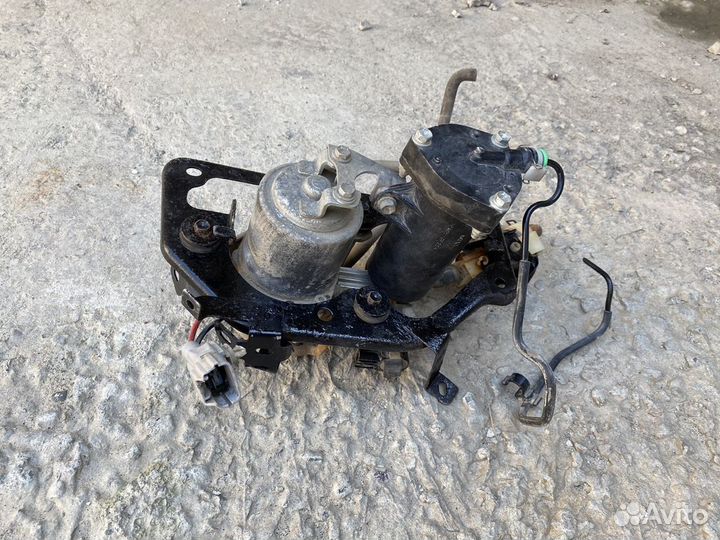 Компрессор пневмоподвески toyota