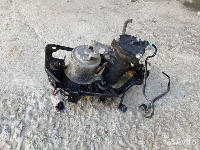 Компрессор пневмоподвески toyota