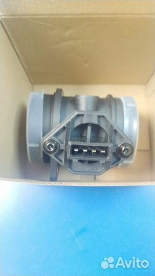 Датчик расхода воздуха audi A3 A4 A6 1996-2005