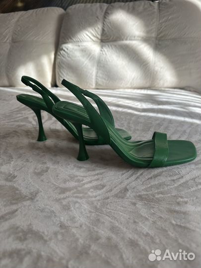 Босоножки zara
