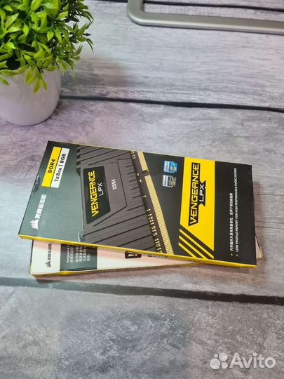 Оператавная память corsair Vengeance LPX 8 гб DDR4