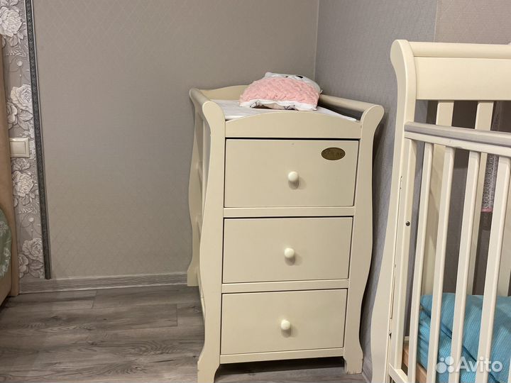 Пеленальный столик