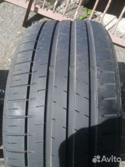 Falken Azenis FK-510 235/40 R19