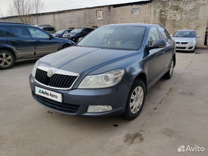 Skoda Octavia 1.6 МТ, 2011, 274 000 км