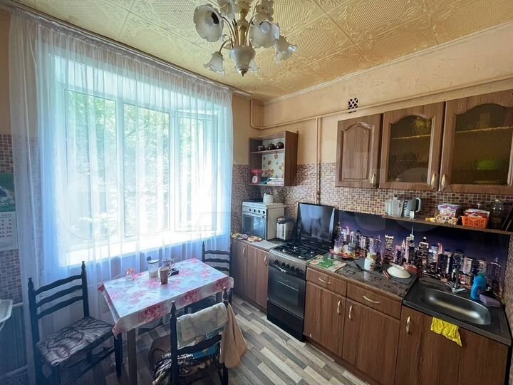 Комната 20 м² в 3-к., 1/4 эт.