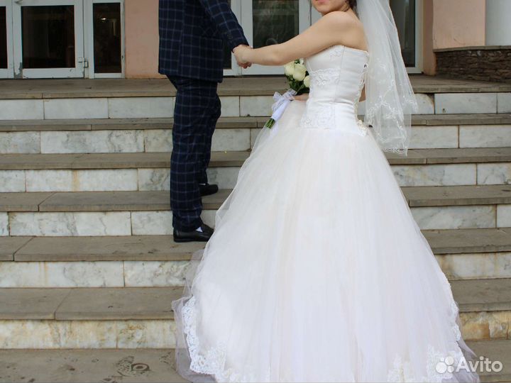 Свадебное платье