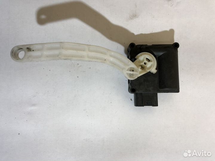 Моторчик заслонки печки Audi A6 C6 4F0820511B