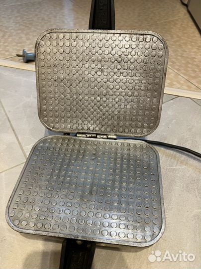 Электрическая вафельница СССР