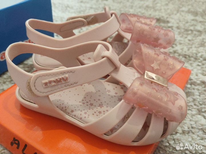 Босоножки для девочки