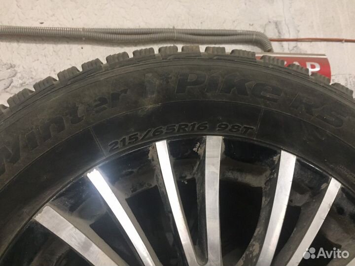 Hankook Winter I'Pike 215/65 R16 98T