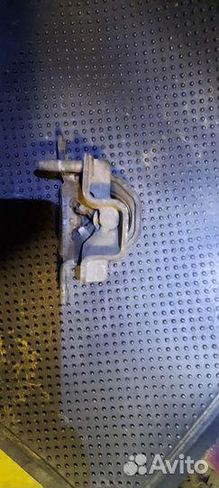 Подушка двигатель Nissan AD Y11