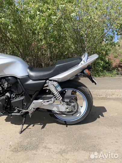 Honda cb400sf vtec 3