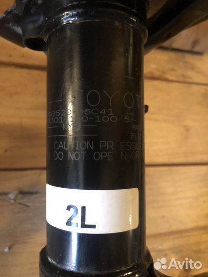 Амортизатор передний левый тойота камри 3.5