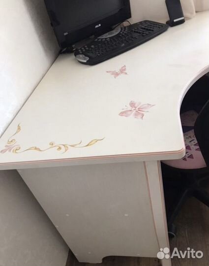 Компьютерный стол