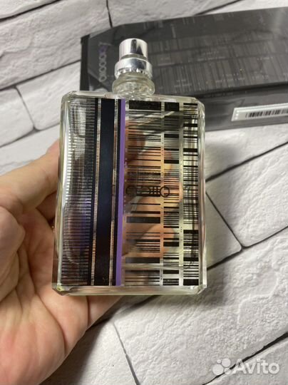 Escentric molecules 01