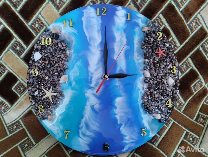 Часы электронные настенные