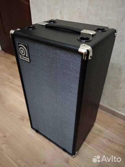Басовый кабинет Ampeg SVT-210AV