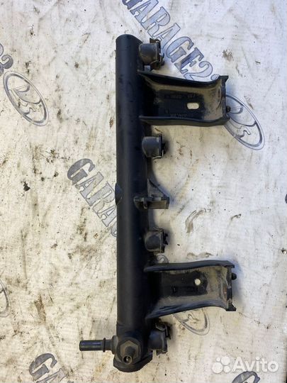 Топливная рампа Peugeot 307