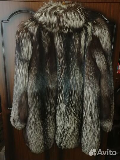Шуба женская натуральная чернобурка