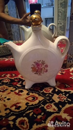 Штоф фарфоровый