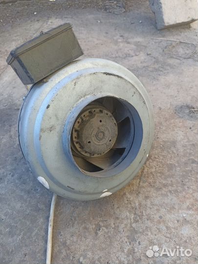 Канальный вентилятор вентс вкмц125.б/у
