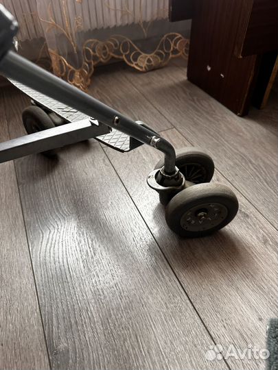 Коляска трость maclaren volo