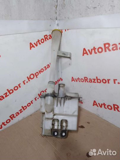 Бачок омывайки Nissan Presage VU30