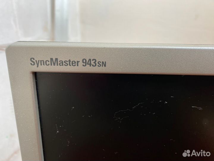 Монитор Samsung