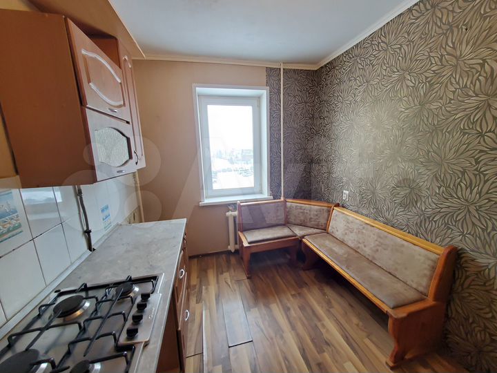 2-к. квартира, 53 м², 3/9 эт.