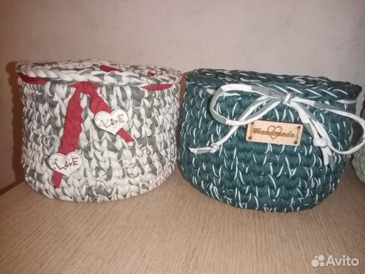 Вязаные корзинки ручной работы