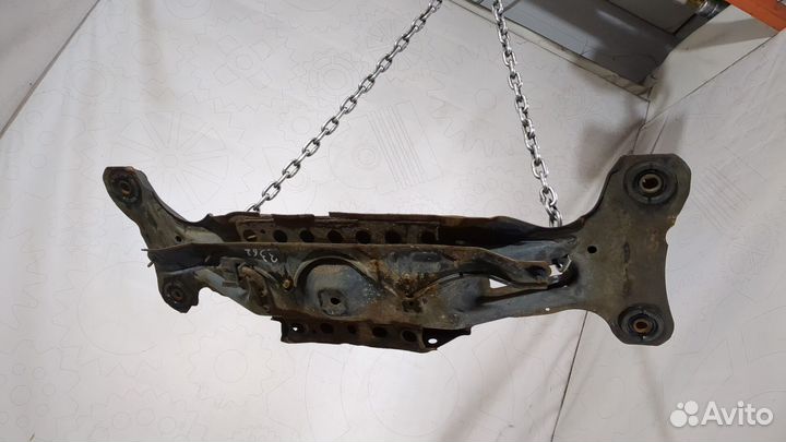 Балка подвески задняя Toyota Camry V40