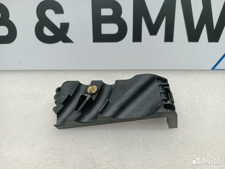 Крепление проводки BMW 3 G20 2022