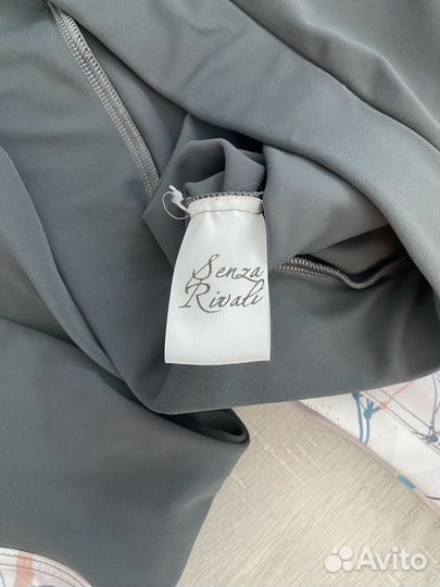 Спортивный комплект топ и лосины женский