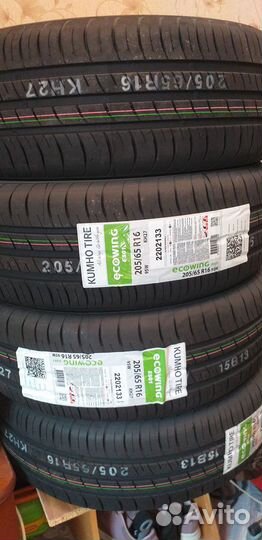 Kumho Ecowing ES01 KH27 205/65 R16 95W